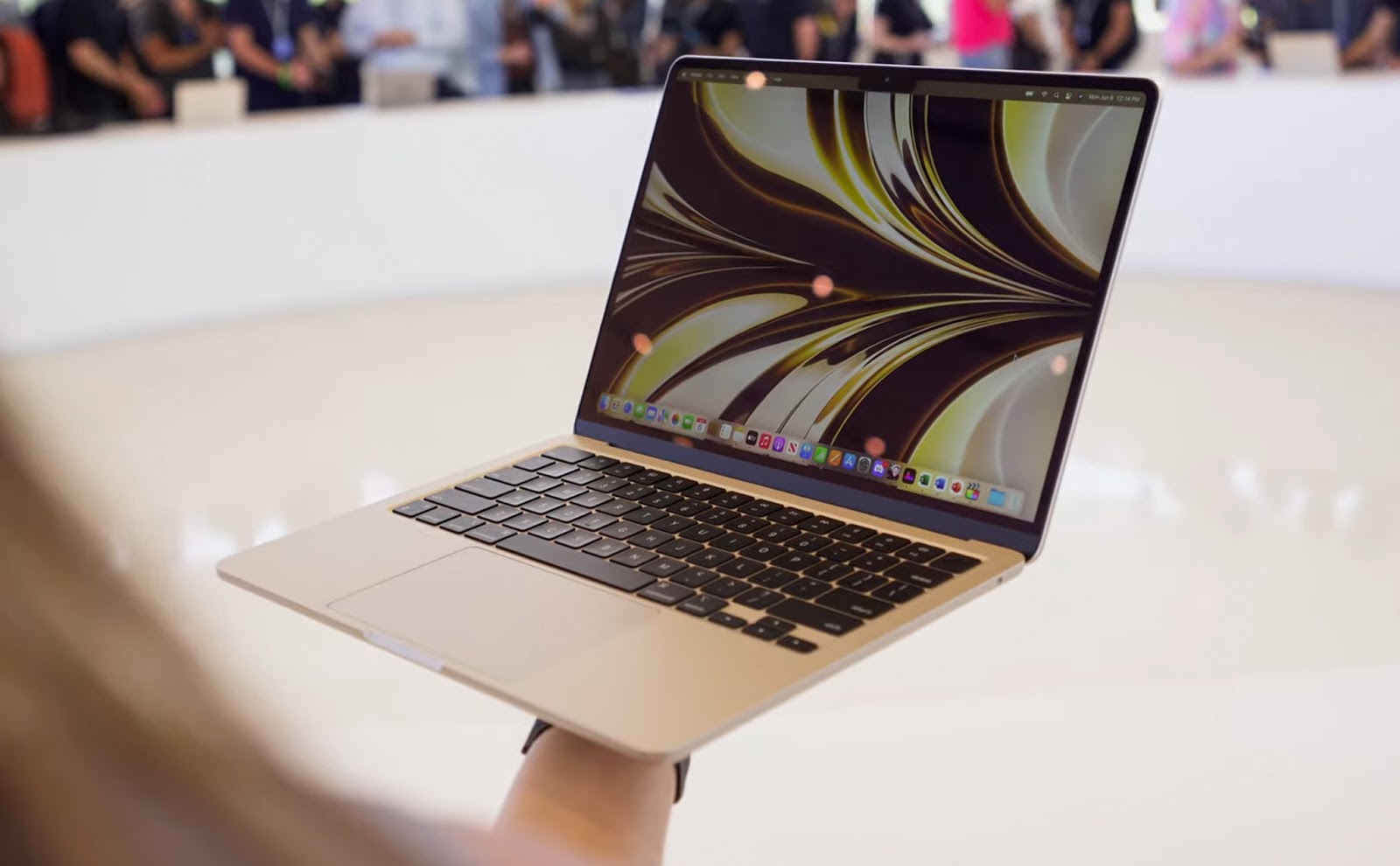 Apple ra mắt MacBook Air M2 và MacBook Pro M2