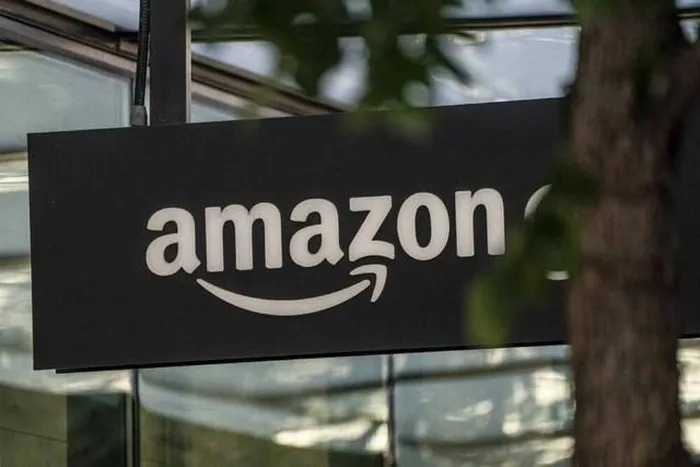 Bảng hiệu của Amazon trước trụ sở chính của tập đoàn công nghệ Mỹ ở Seattle, Washington. Ảnh China Daily