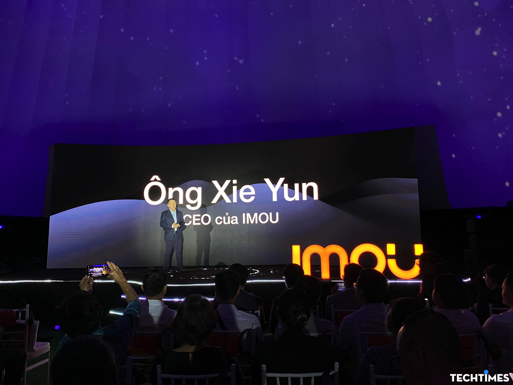 Giám đốc Điều hành của IMOU - ông Xie Yun chia sẻ tầm nhìn của công ty tại sự kiện.