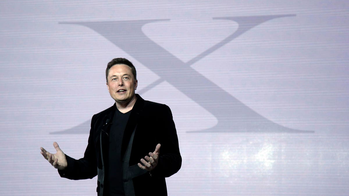 Elon Musk cam kết hỗ trợ pháp lý người dùng bị sa thải do Twitter